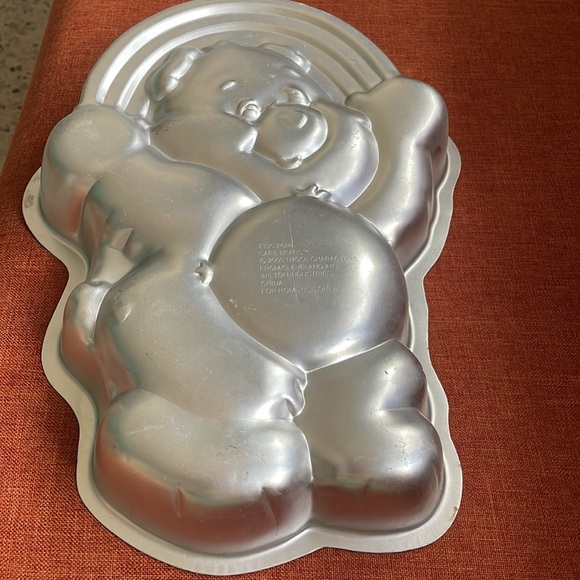 Care Bears cake pan - Picture 3 of 5